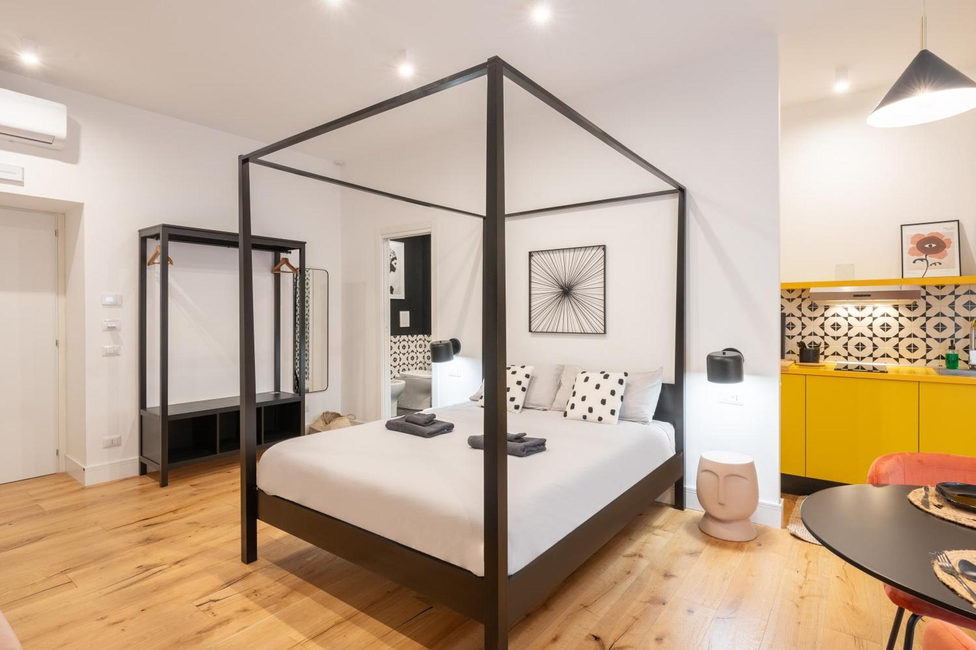 The Idyll Boutique Apartment - Suite In Napoli'S Spanish Quarters Buitenkant foto