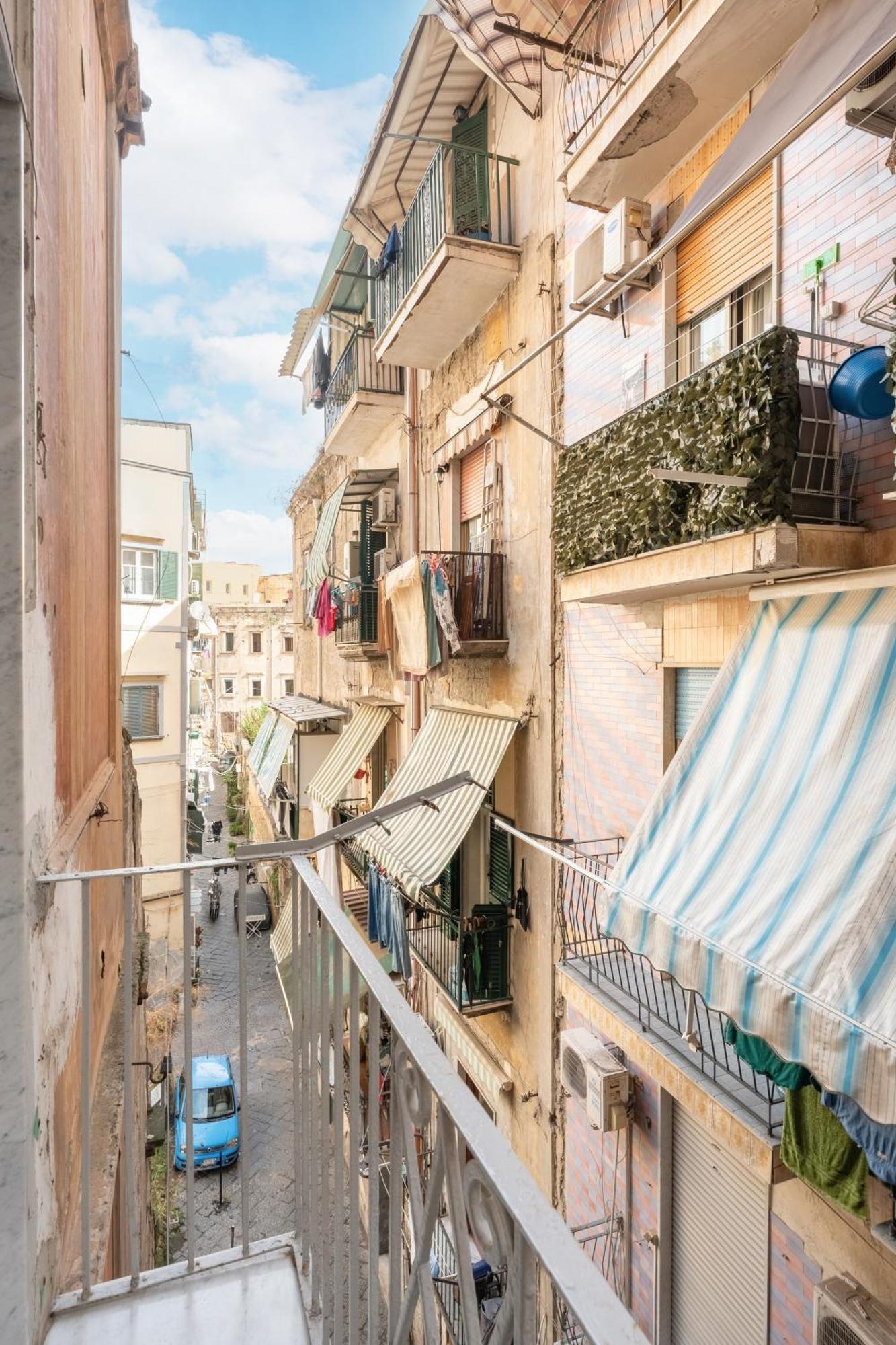 The Idyll Boutique Apartment - Suite In Napoli'S Spanish Quarters Buitenkant foto